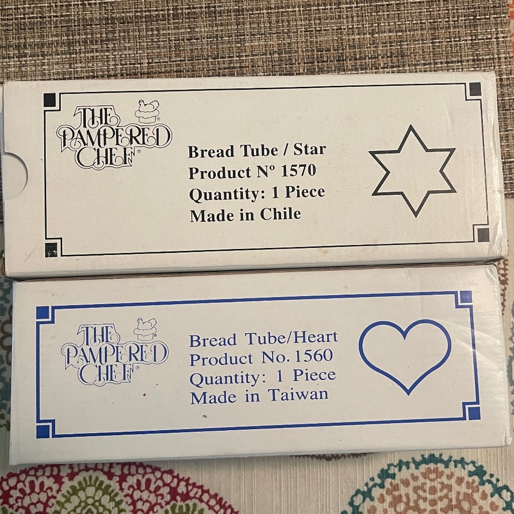 NEW NIB Pampered Chef Valtrompia Bread Tubes Set of 2 HEART STAR Holiday Baking